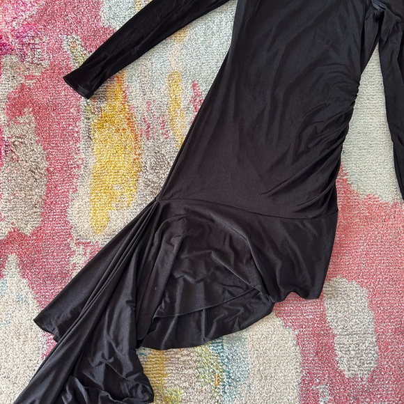 ASTR Black Long Sleeve Asymmetric Hem Dress - Picture 6 of 7